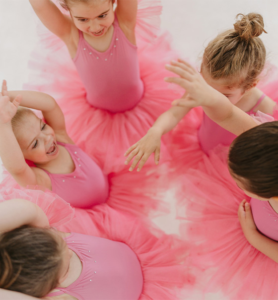 Pre-School Dance Classes for Girls and Boys | Études de Ballet